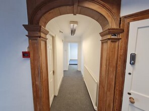 Knockhundred Row, Midhurst for lease Interior Photo- Image 1 of 5