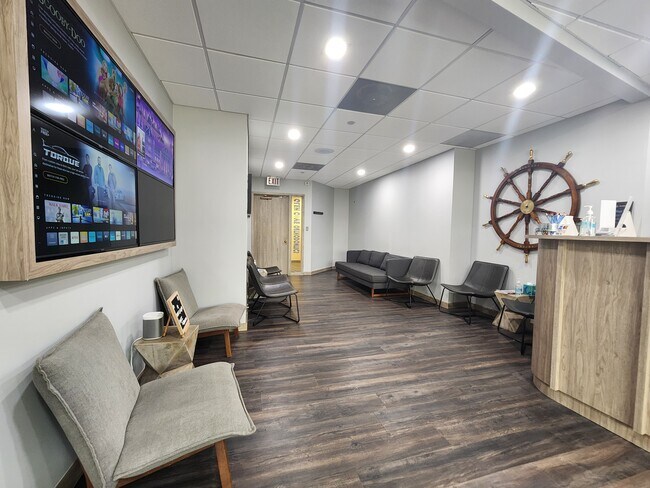 Plus de détails pour 3 School St, Glen Cove, NY - Bureau à vendre