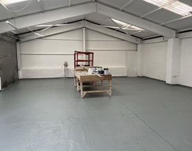 2 St Barnabas Ln, Sheffield for lease Interior Photo- Image 1 of 4