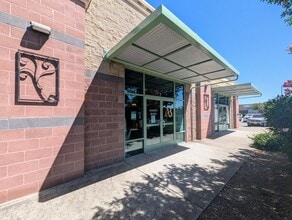1001 Hume Way, Vacaville, CA for lease Building Photo- Image 2 of 18