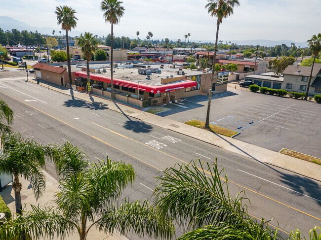 Plus de détails pour 127 W 40th St, San Bernardino, CA - Commerce de détail à vendre