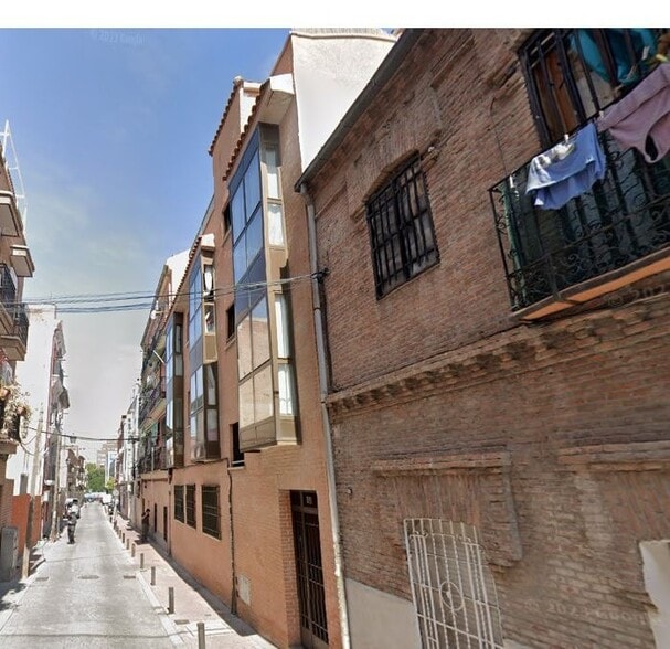 Immeuble residentiel dans Madrid, Madrid à vendre - Photo du bâtiment - Image 1 de 11