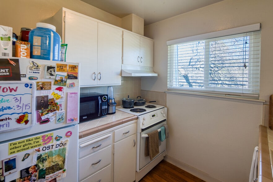 230 J St, Davis, CA à vendre - Photo intérieure - Image 2 de 12