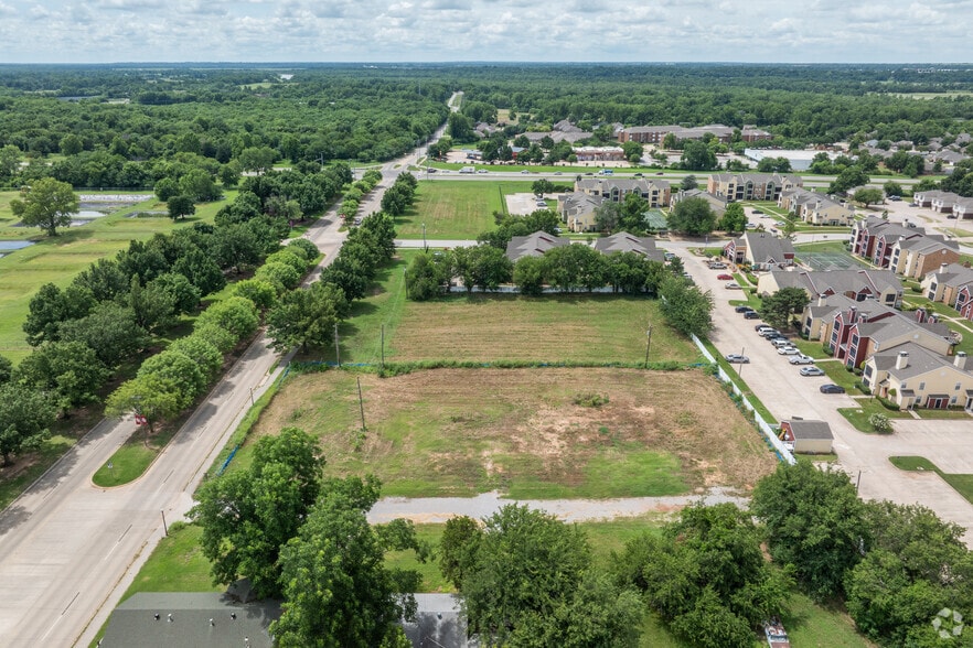 716 Sonia Dr, Norman, OK for sale - Building Photo - Image 2 of 15