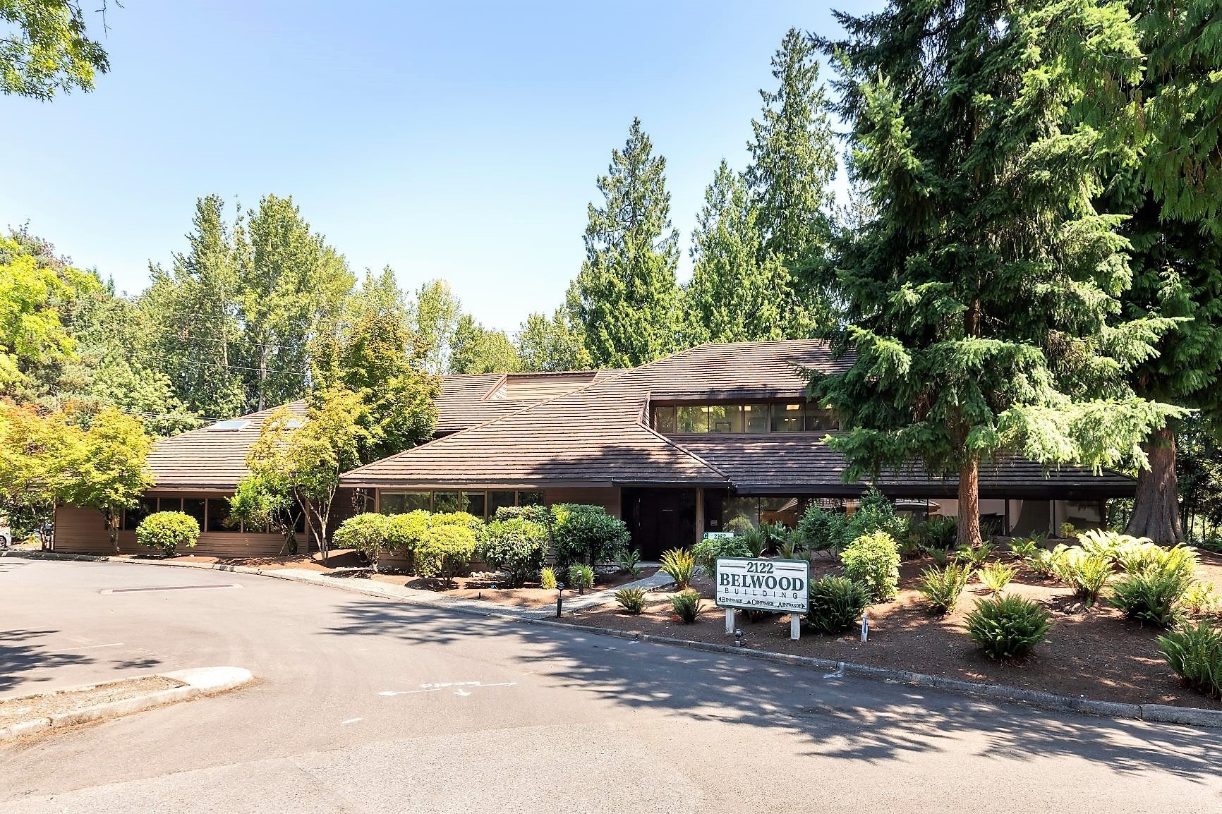 2122 112th Ave NE, Bellevue, WA for lease Primary Photo- Image 1 of 7