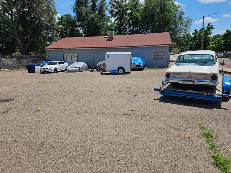 1102 E Abriendo Ave, Pueblo, CO à vendre - Photo du bâtiment - Image 2 de 13