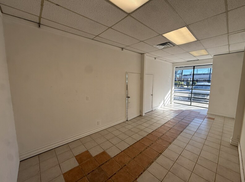 24017 Narbonne Ave, Lomita, CA à louer - Photo du bâtiment - Image 2 de 9