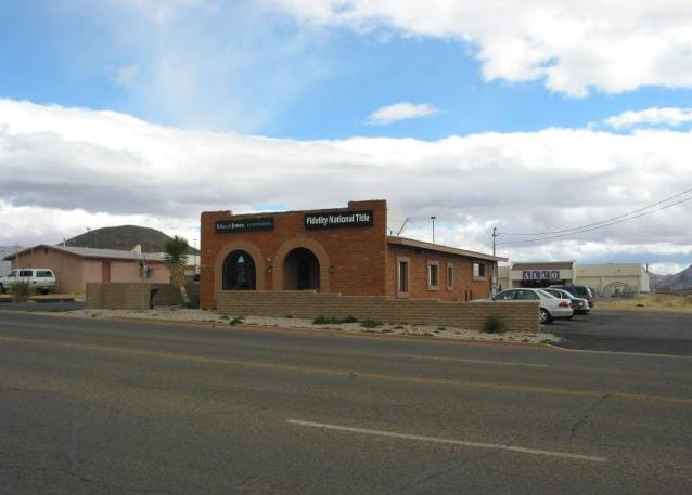 1175 S NACO Hwy, Bisbee, AZ à louer Photo principale- Image 1 de 2
