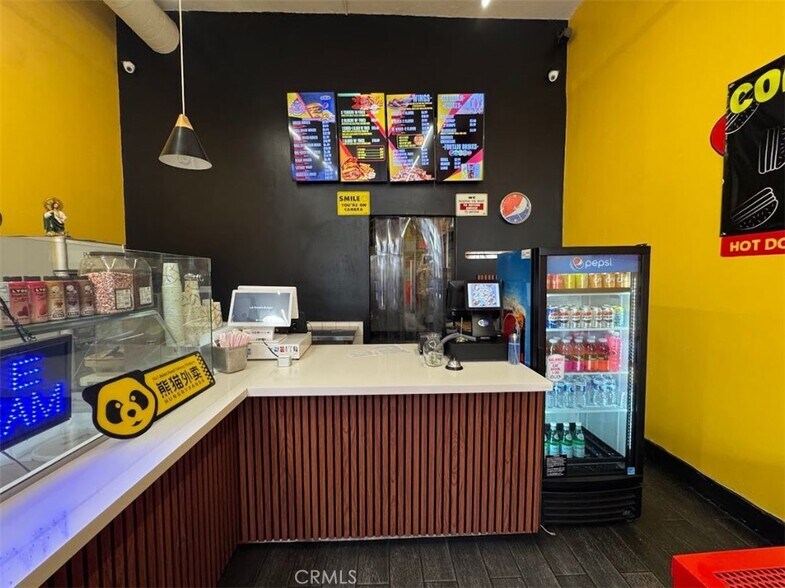 3400 W 6th St, Los Angeles, CA à louer - Photo du bâtiment - Image 3 de 21