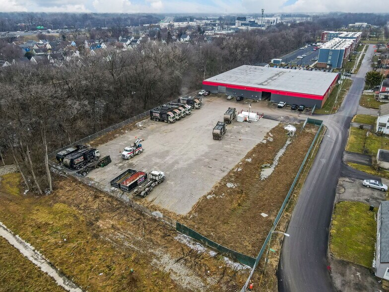 808 Rhoads Ave, Columbus, OH à louer - Photo du bâtiment - Image 3 de 56