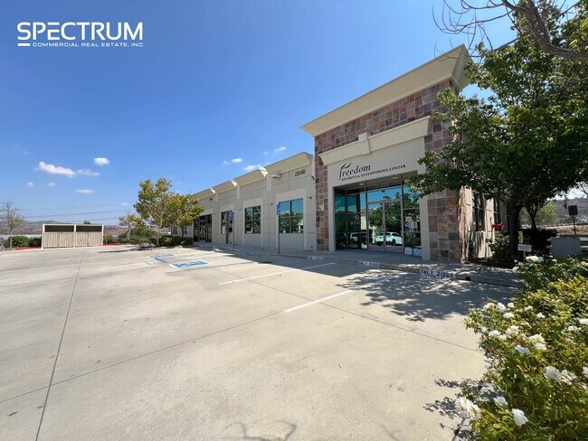 Plus de détails pour 21060 Centre Pointe Pky, Santa Clarita, CA - Bureau/Médical à louer
