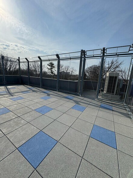 670 92nd St, Brooklyn, NY à louer - Photo du bâtiment - Image 3 de 12