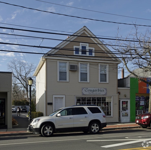 69 Broadway, Greenlawn, NY for lease - Building Photo - Image 3 of 3