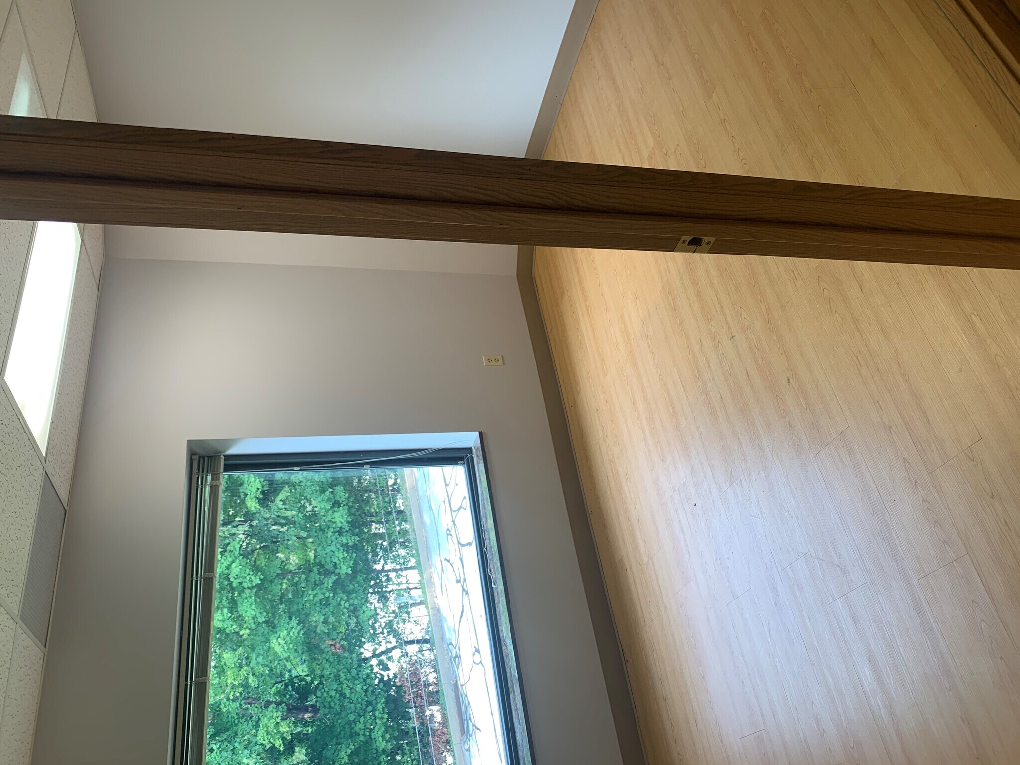 110 Roessler Rd, Pittsburgh, PA for lease Interior Photo- Image 1 of 2