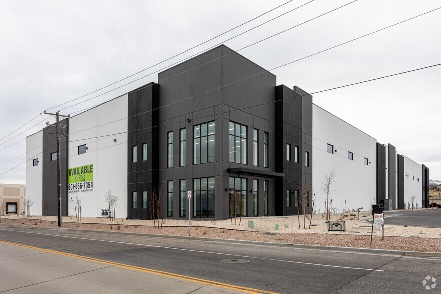7352 S Airport Rd, West Jordan, UT for lease - Building Photo - Image 2 of 14