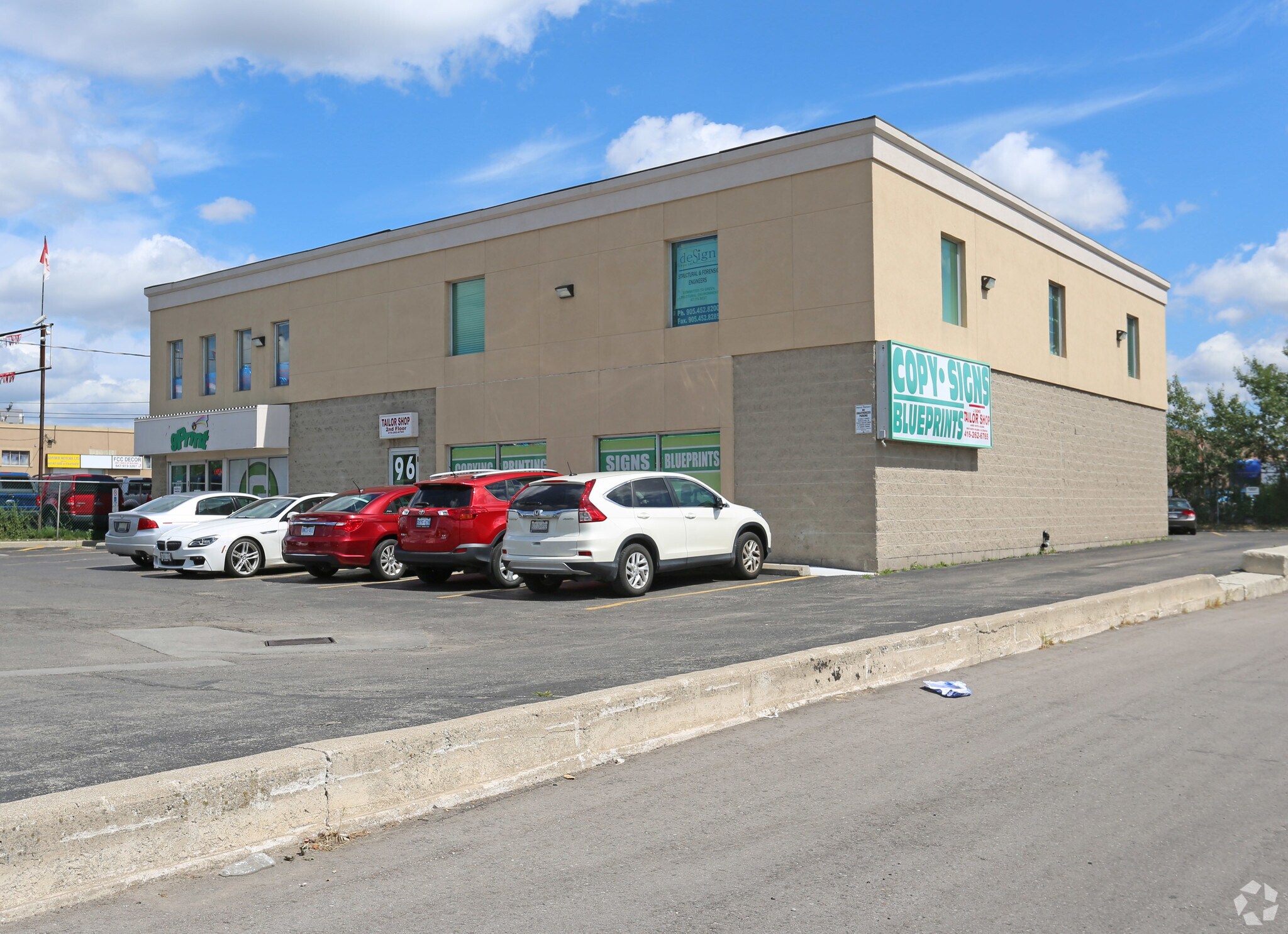 96 Kennedy Rd S, Brampton, ON à vendre Photo principale- Image 1 de 1