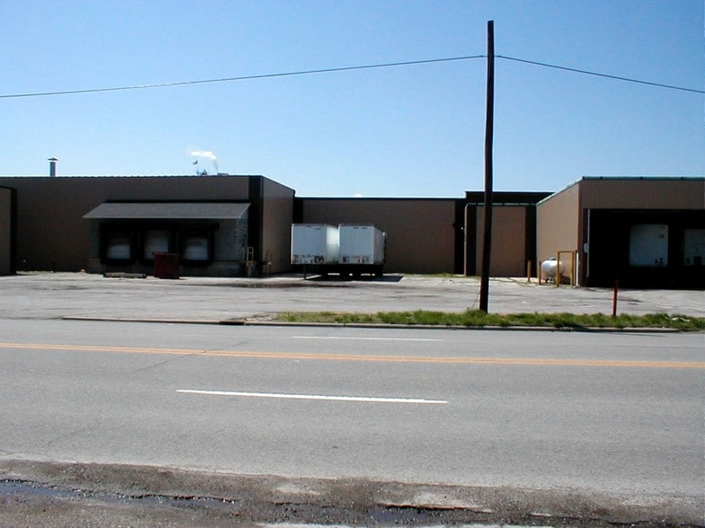 500 N US Highway 31, Austin, IN à louer - Photo du bâtiment - Image 2 de 17