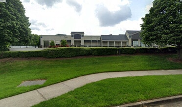 2051 Chain Bridge Rd, Vienna, VA for lease Building Photo- Image 1 of 1