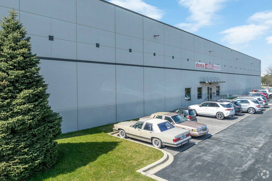 1502 N 25th Ave, Melrose Park, IL for lease - Building Photo - Image 2 of 8