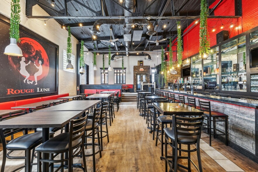 70 Prom Du Portage, Gatineau, QC for sale - Building Photo - Image 3 of 16