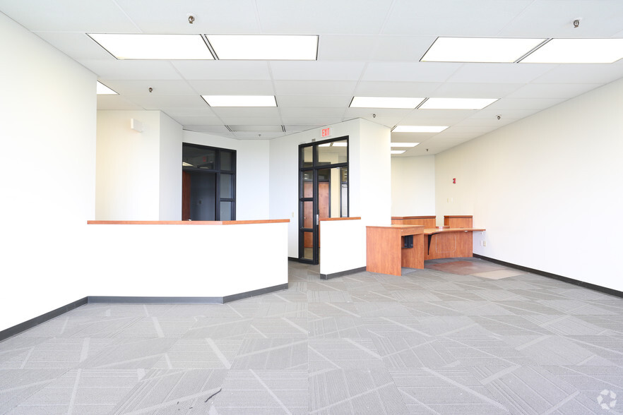 779-903 Elmgrove Rd, Rochester, NY for lease - Interior Photo - Image 3 of 13