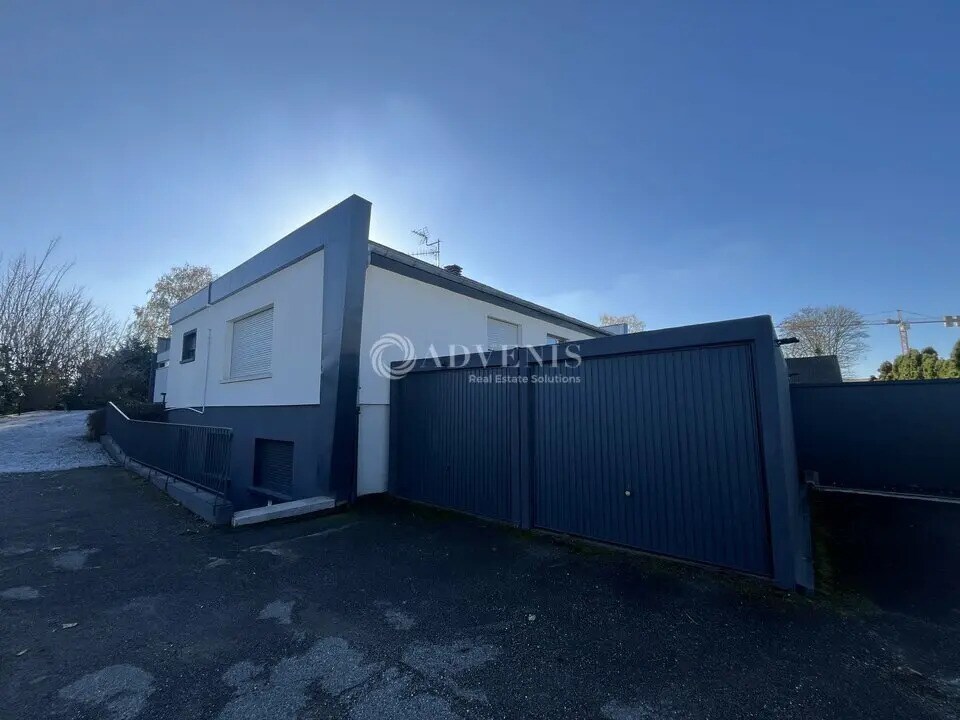 Office in Mundolsheim for lease Building Photo- Image 1 of 13