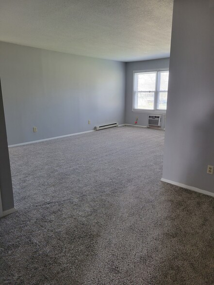 6301-6305 Reed Rd, Fort Wayne, IN à vendre - Photo du b timent - Image 3 de 23