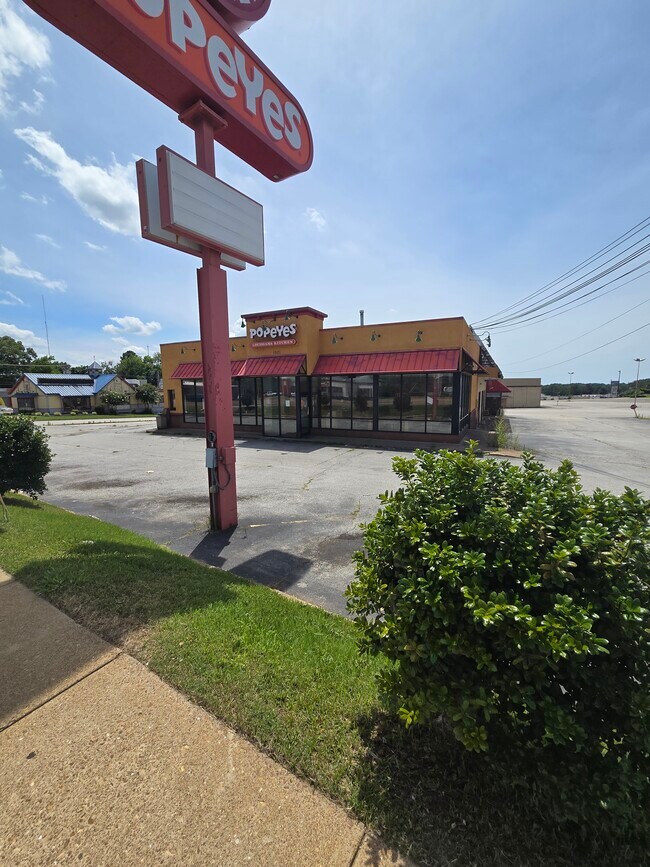 More details for 1921 N Highland Ave, Jackson, TN - Land for Lease