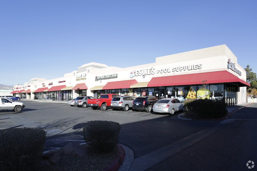 6704-6824 W Cheyenne Ave, Las Vegas, NV à louer - Photo du bâtiment - Image 3 de 8