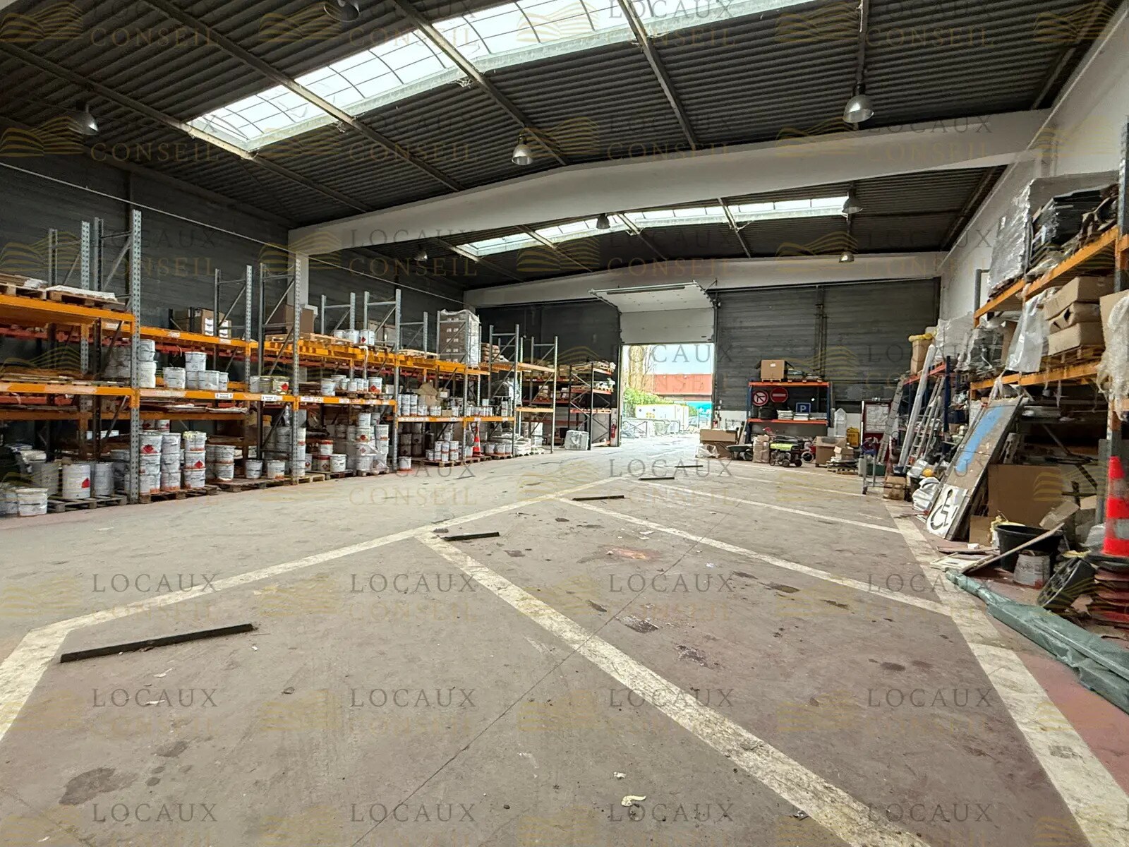 27 Rue De Bretagne, SAINT-OUEN-L'AUMONE for lease Interior Photo- Image 1 of 7