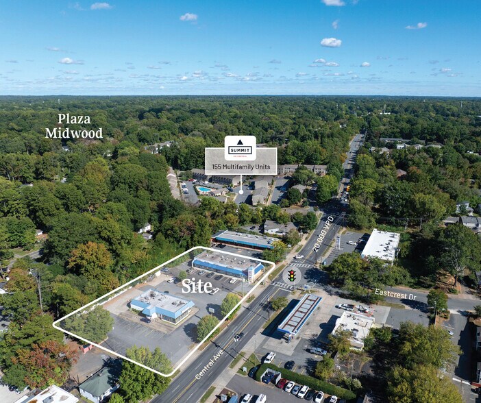 National Plaza portefeuille de 2 propriétés à vendre sur LoopNet.ca - Photo du bâtiment - Image 2 de 9