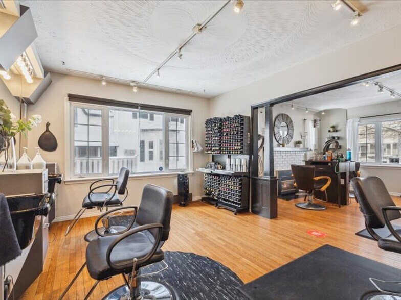 294 Dundas St, Hamilton, ON à vendre - Photo du bâtiment - Image 3 de 9