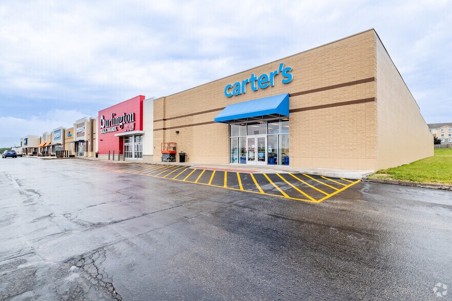 1740-1800 SW Wanamaker Rd, Topeka, KS à louer - Photo du bâtiment - Image 3 de 7