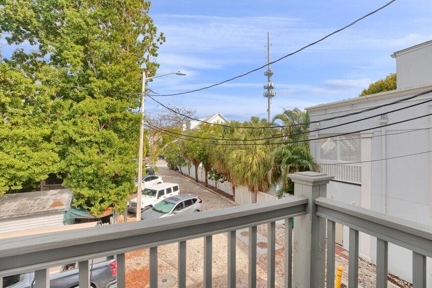 518 Bahama St, Key West, FL à vendre - Photo du bâtiment - Image 3 de 4
