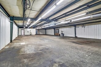 135 Industrial Blvd, Crossville, TN for lease Interior Photo- Image 1 of 4