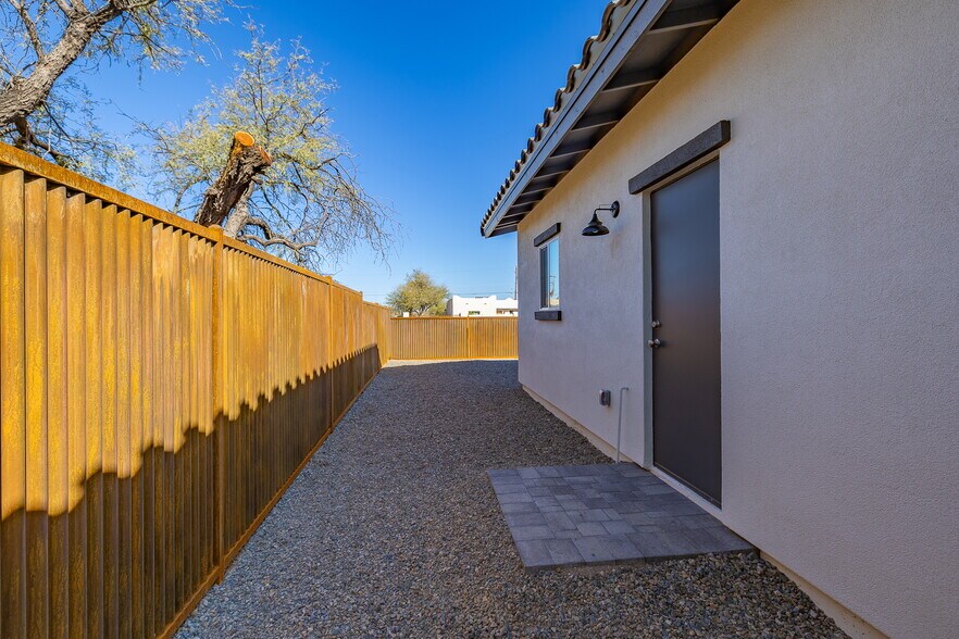 3044 N Estrella Ave, Tucson, AZ à vendre - Photo du bâtiment - Image 3 de 18