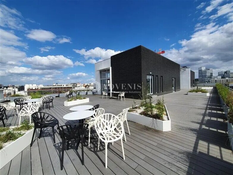 Bureau dans Boulogne-Billancourt à louer - Photo du bâtiment - Image 1 de 12