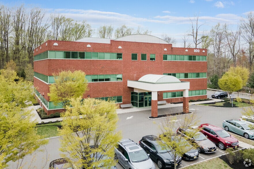 800 Bunn Dr, Princeton, NJ à louer - Photo du bâtiment - Image 2 de 4