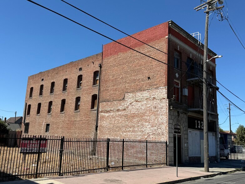 132 E Lafayette St, Stockton, CA à vendre - Photo du bâtiment - Image 2 de 18