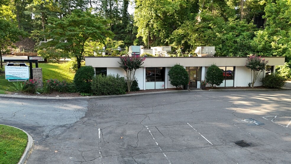 3234 Reynolda Rd, Winston-Salem, NC for sale - Building Photo - Image 2 of 6