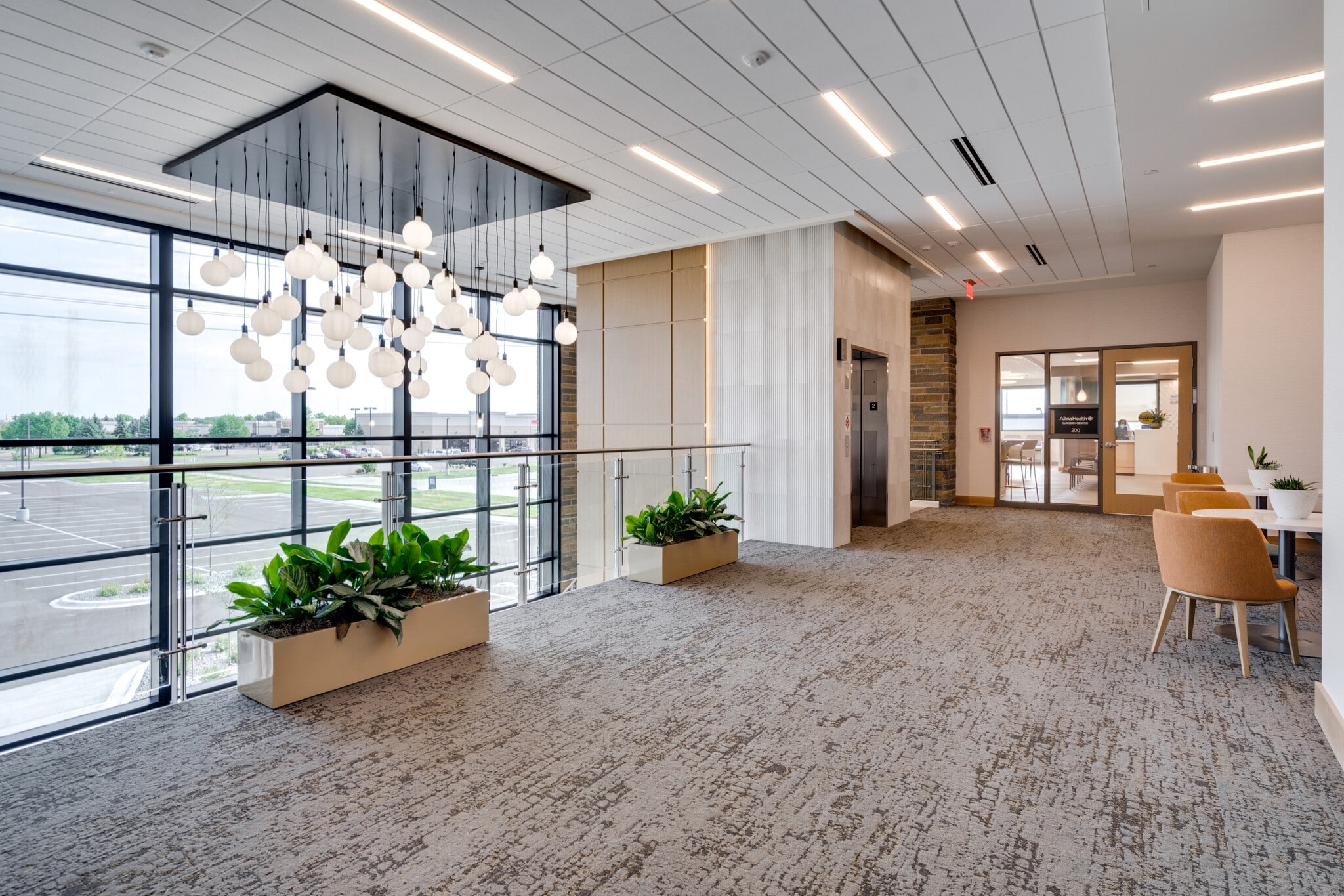 6001 96th Ln N, Brooklyn Park, MN for lease Interior Photo- Image 1 of 4