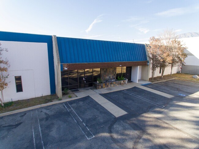 Plus de détails pour 8728 Utica Ave, Rancho Cucamonga, CA - Industriel à louer