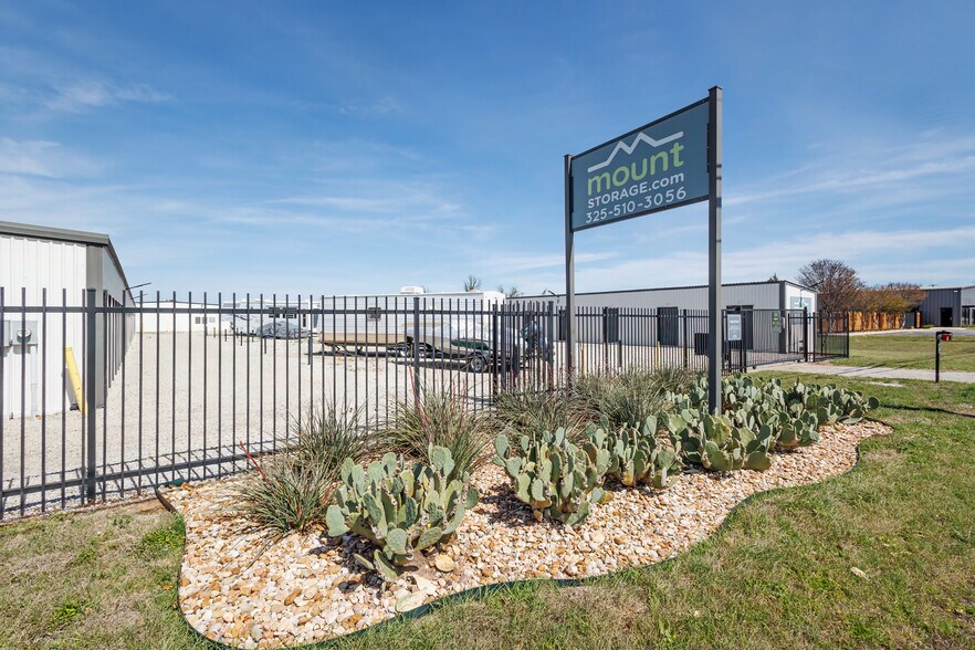 1060 Early Blvd, Early, TX à vendre - Photo du bâtiment - Image 2 de 8
