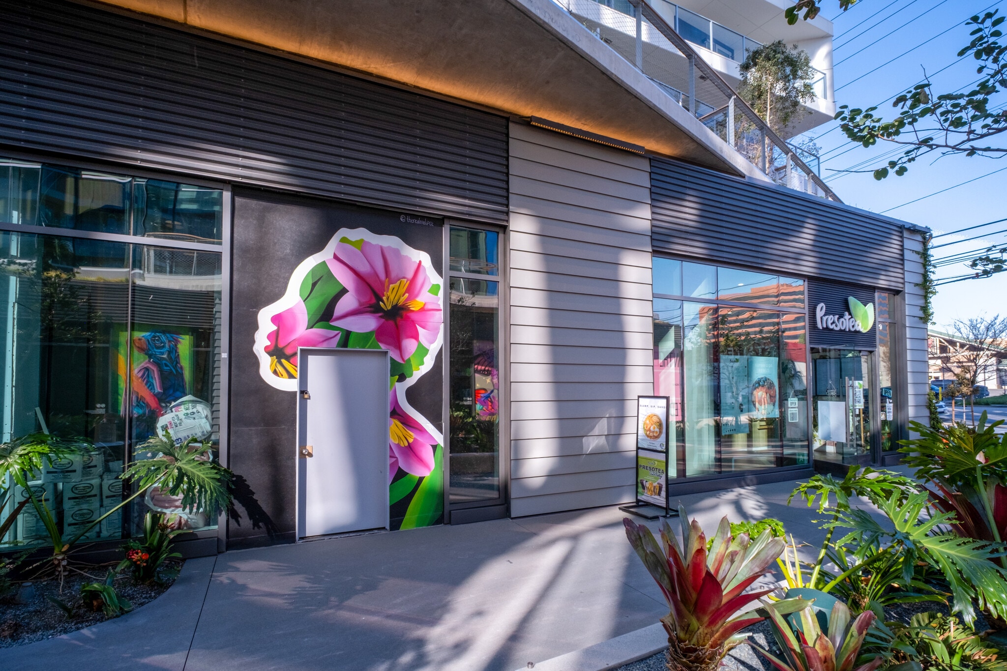 12101 W Olympic Blvd, Los Angeles, CA à louer Photo du bâtiment- Image 1 de 2