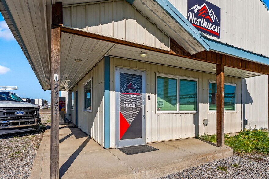 2323 N Highway 41, Post Falls, ID à vendre - Photo du bâtiment - Image 2 de 24