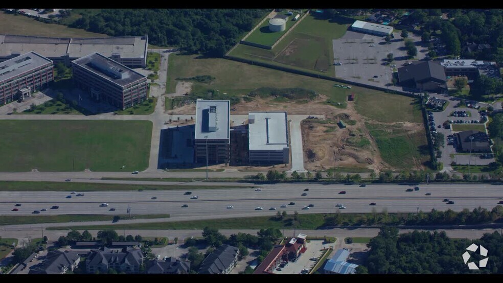 19350 State Highway 249, Houston, TX à vendre - Vidéo aérienne - Image 2 de 4