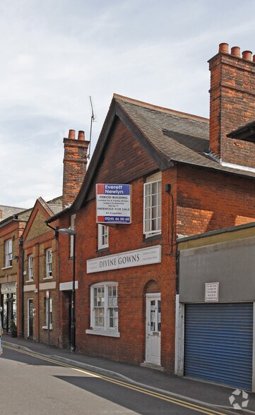 4 Wells St, Chelmsford à louer - Photo du bâtiment - Image 3 de 11