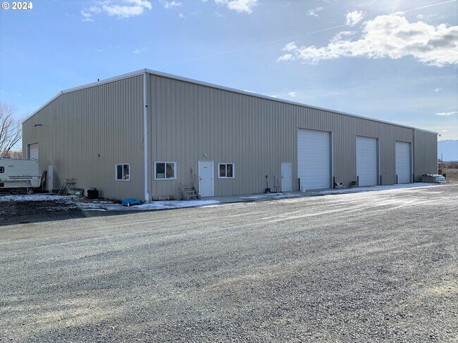 Plus de détails pour 150 Bidwell Rd, North Powder, OR - Industriel à vendre