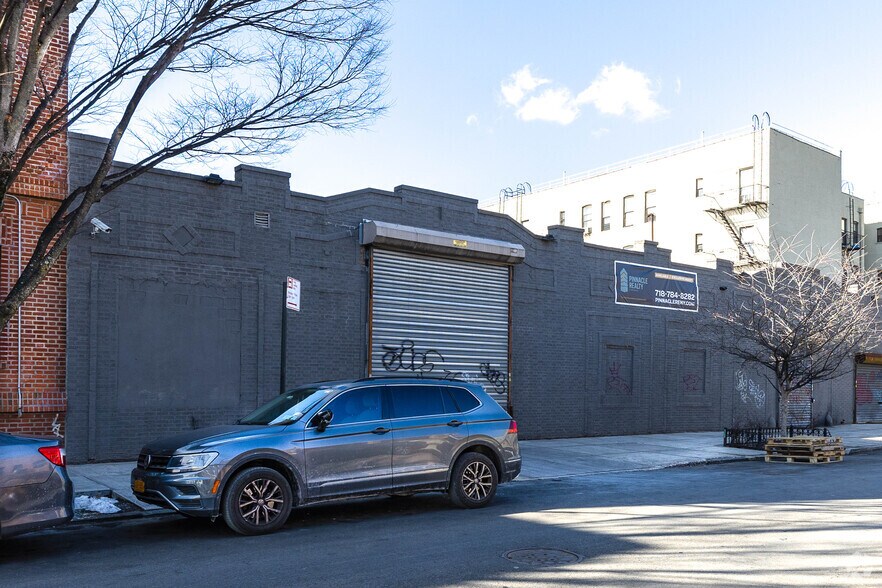 2100 Union St, Brooklyn, NY à louer - Photo du bâtiment - Image 2 de 4