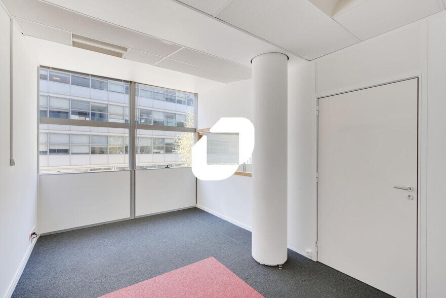 Office in Pantin for lease - Interior Photo - Image 3 of 16